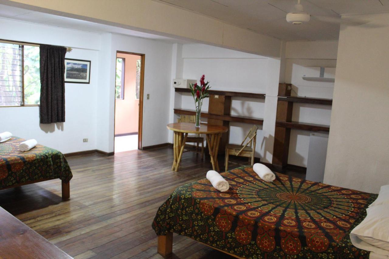 Hostel Tajalin Montezuma Exterior photo
