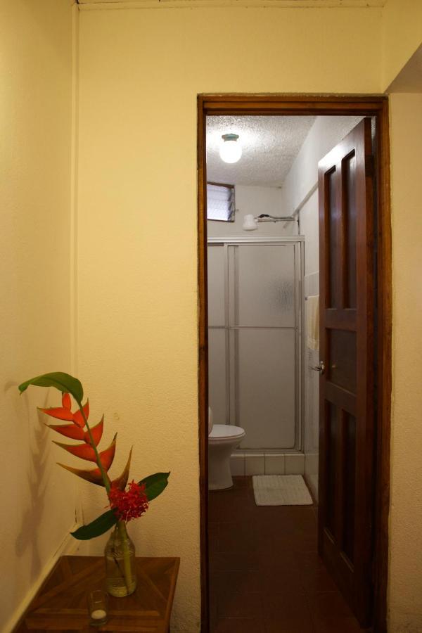 Hostel Tajalin Montezuma Exterior photo